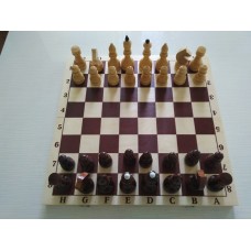 Шахматы турнирные в комплекте с доской  (шахматы + доска)